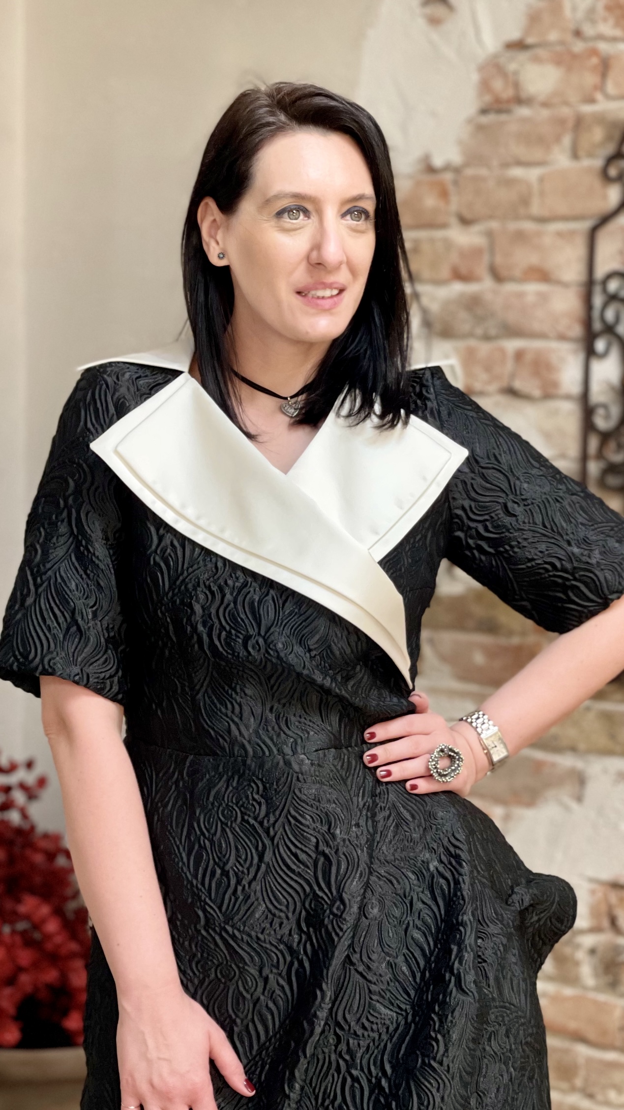 Rochie lungă din brocart gofrat cu gulere din mătase - imagine 3