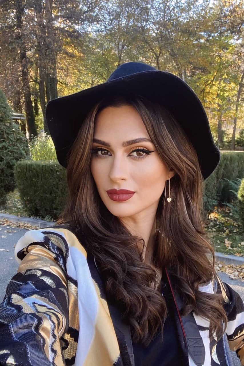 Pardesiu din brocart și organza din mătase