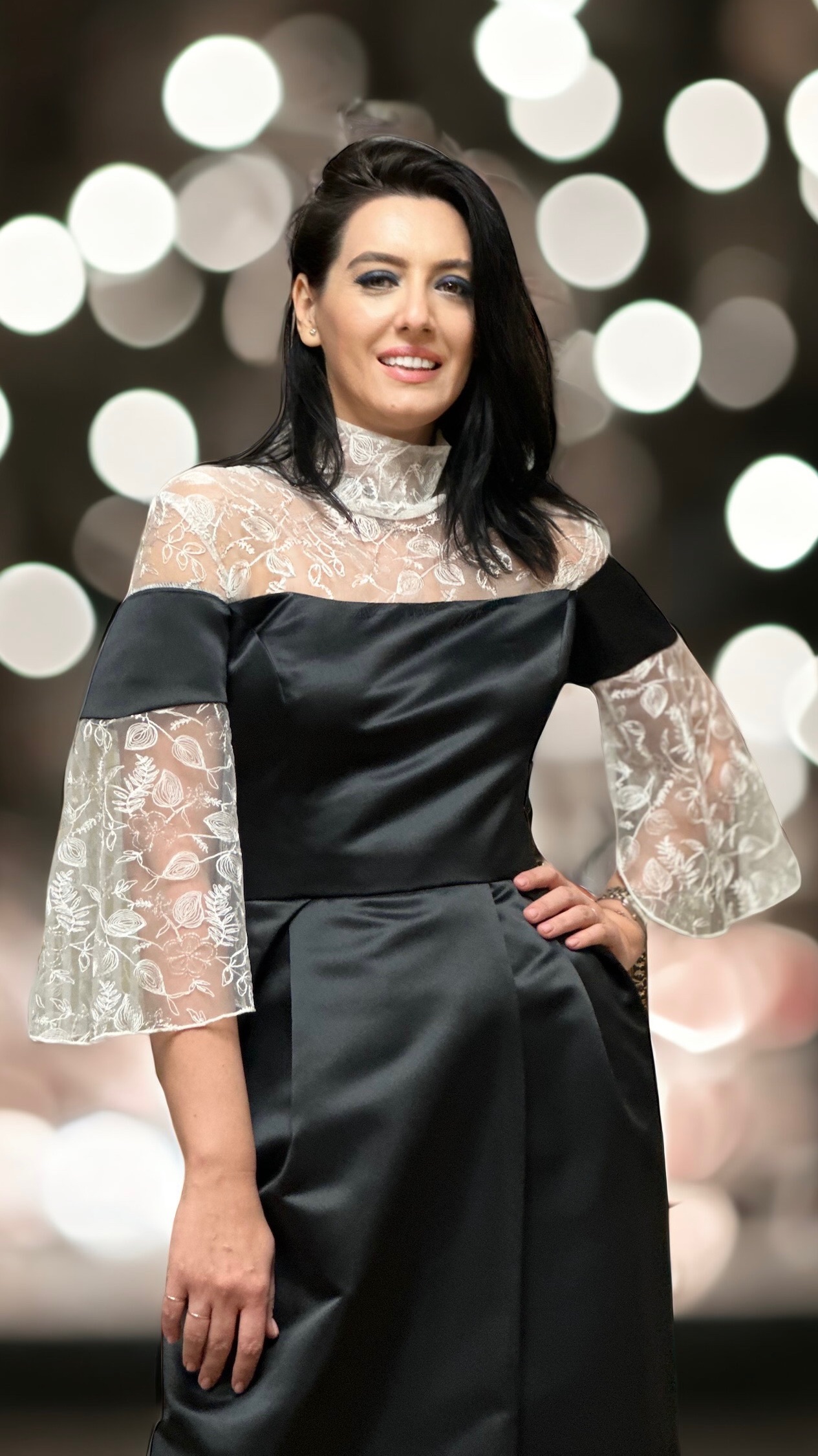 Rochie din tafta și dantelă